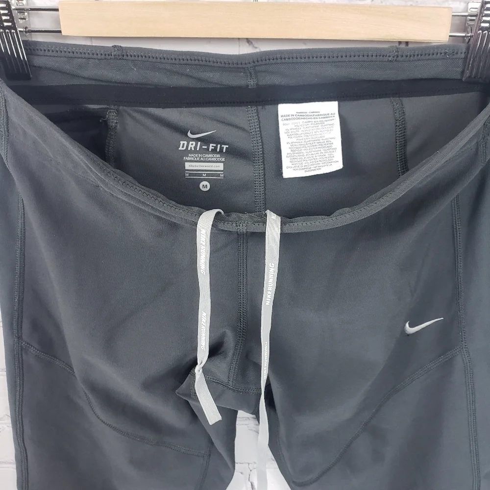 NIKE DRI-FIT Running Capris Gray Size M